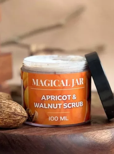 Magical Jar Apricot walnut scrub61